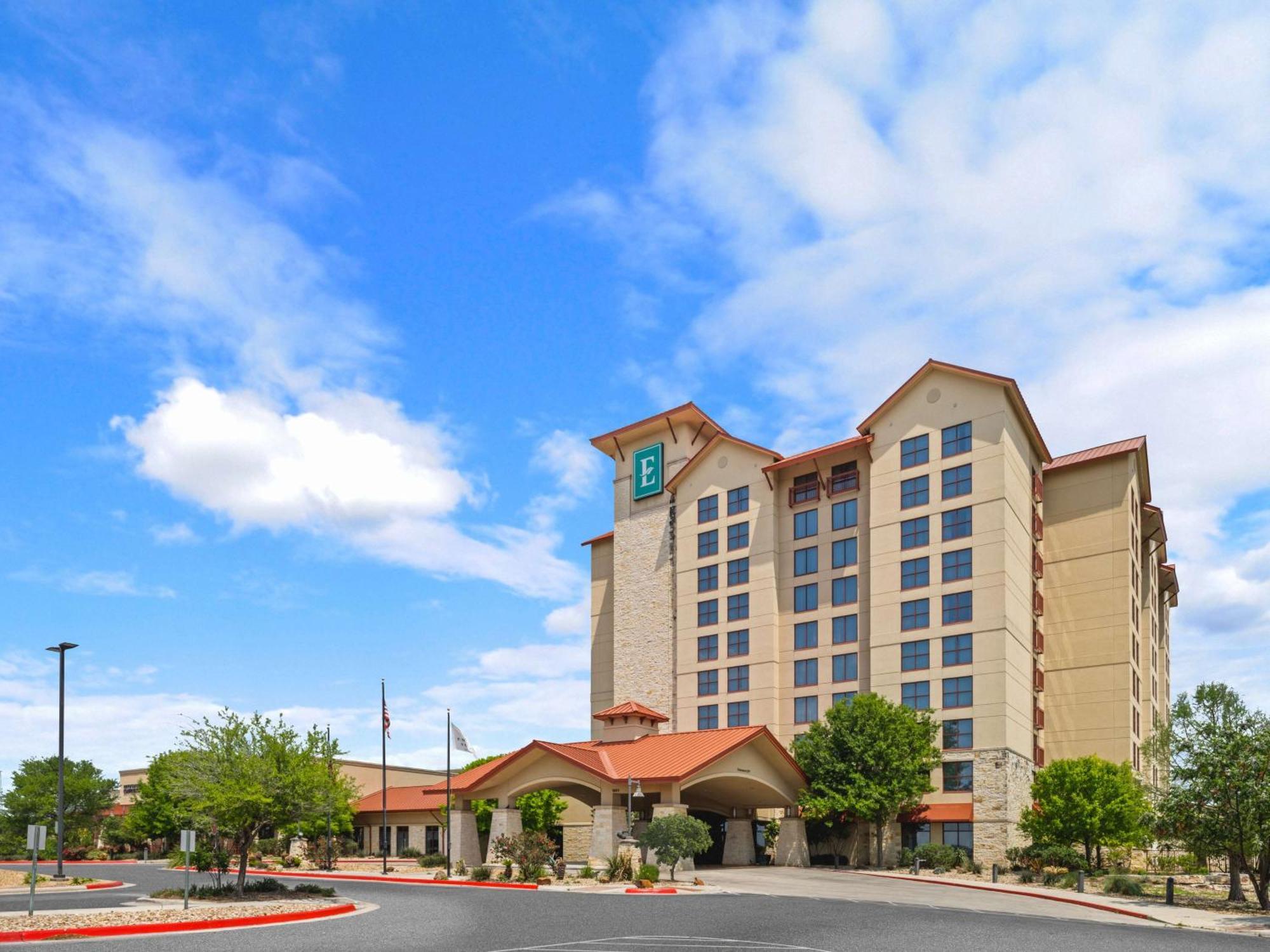Hotel Embassy Conference Center San Marcos