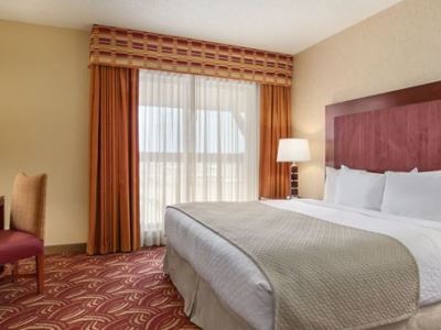 Embassy Conference Center Hotel 4*