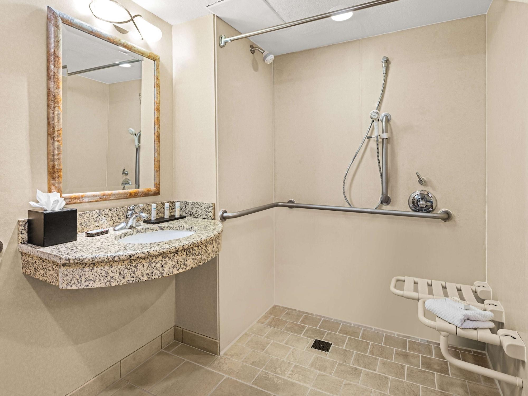 Embassy Conference Center 4*