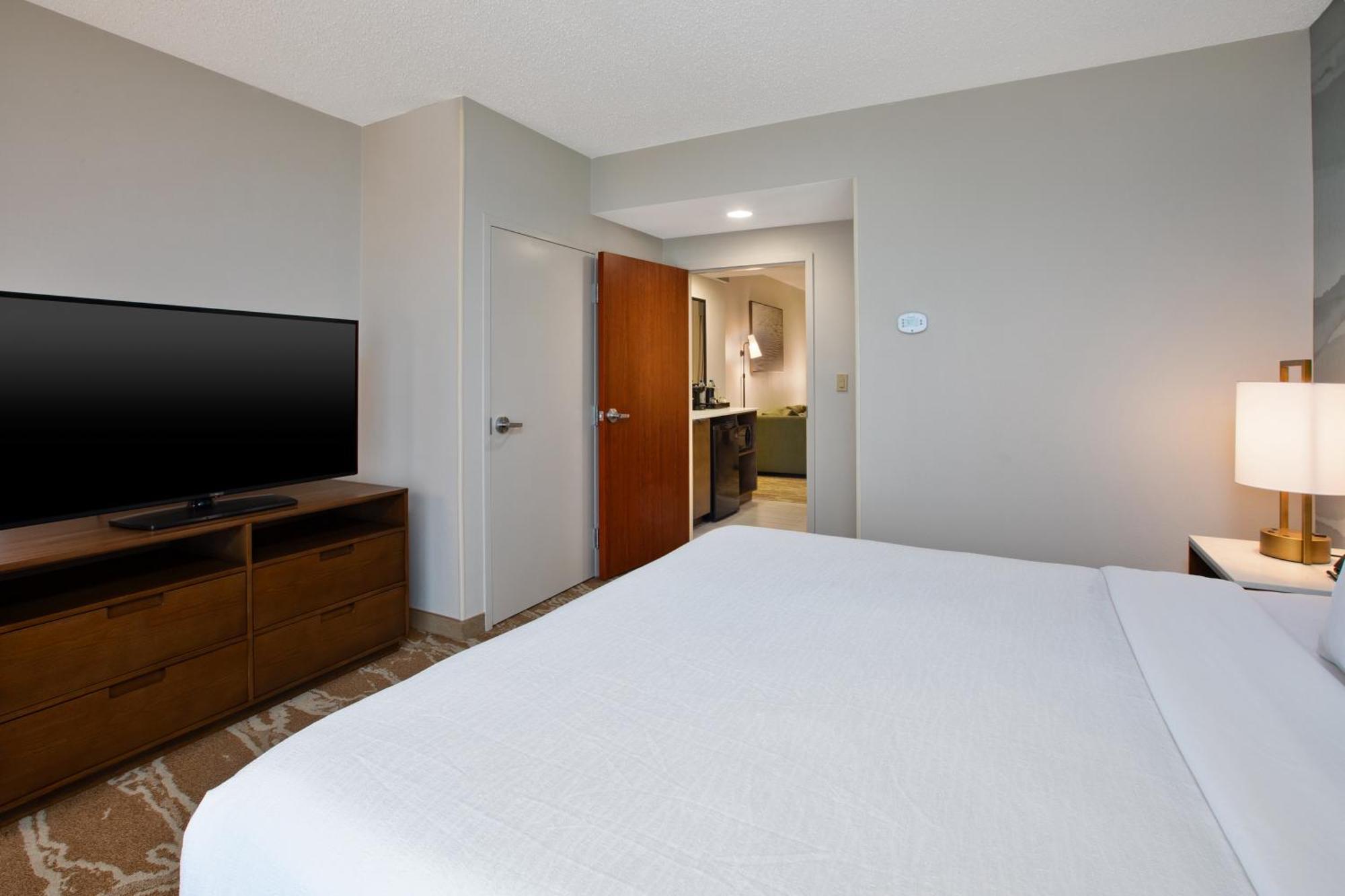 Hotel Embassy Conference Center San Marcos