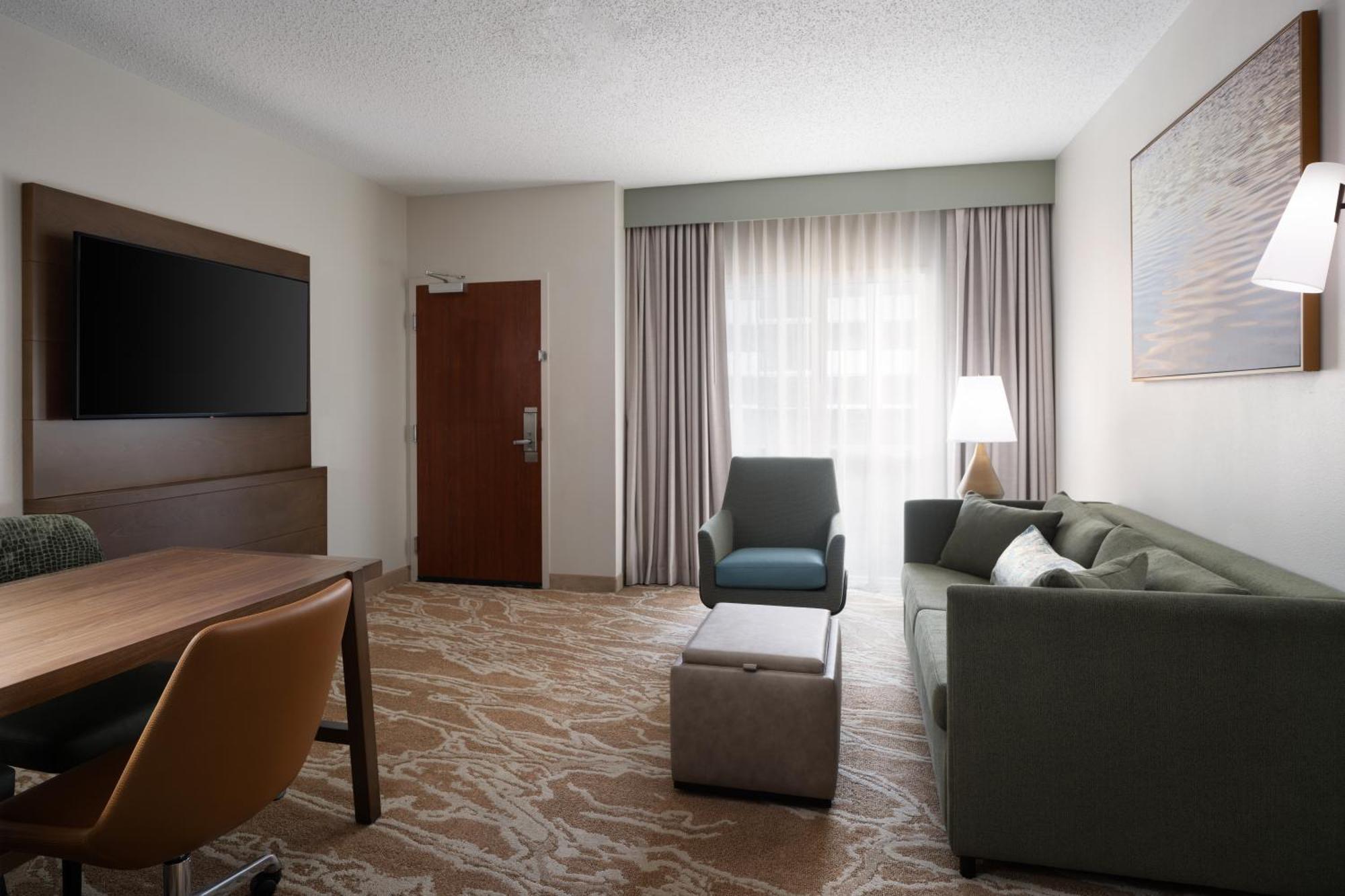 Hotel Embassy Conference Center
