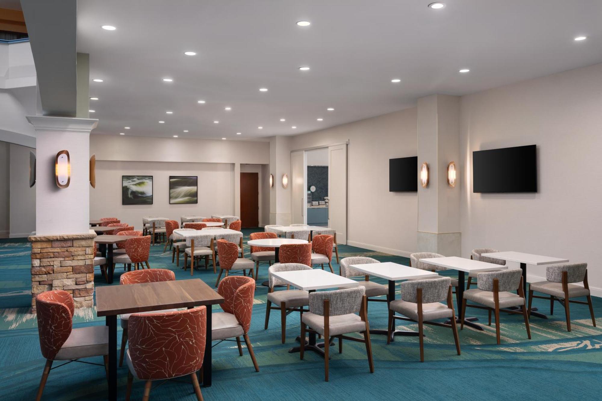 Hotel Embassy Conference Center San Marcos